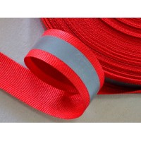 Светоотражающая лента красного цвета для ткани 2 см х 50 метров 